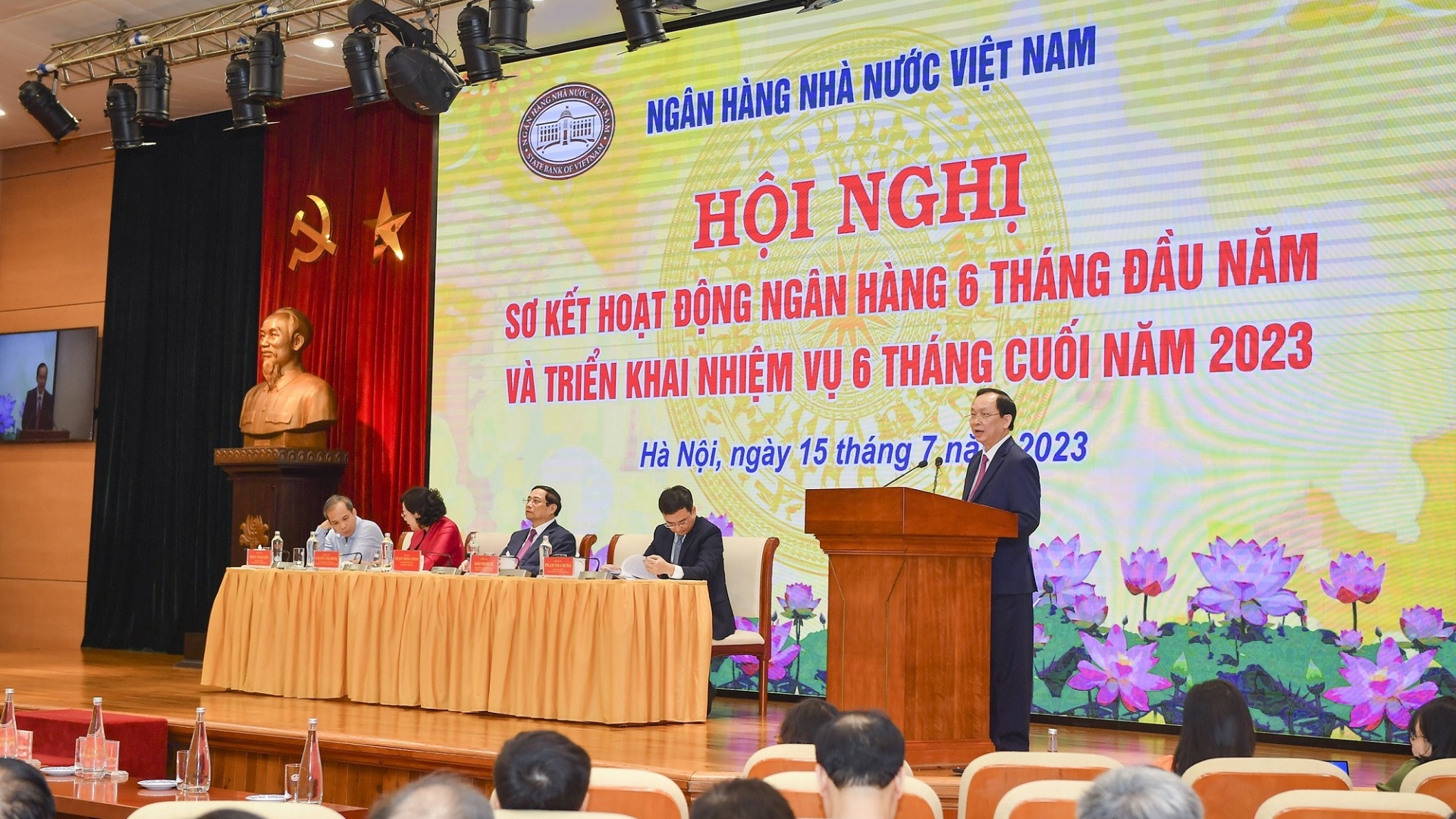 Phó Thống đốc Ngân hàng Nhà nước: Lãi suất sẽ còn tiếp tục giảm