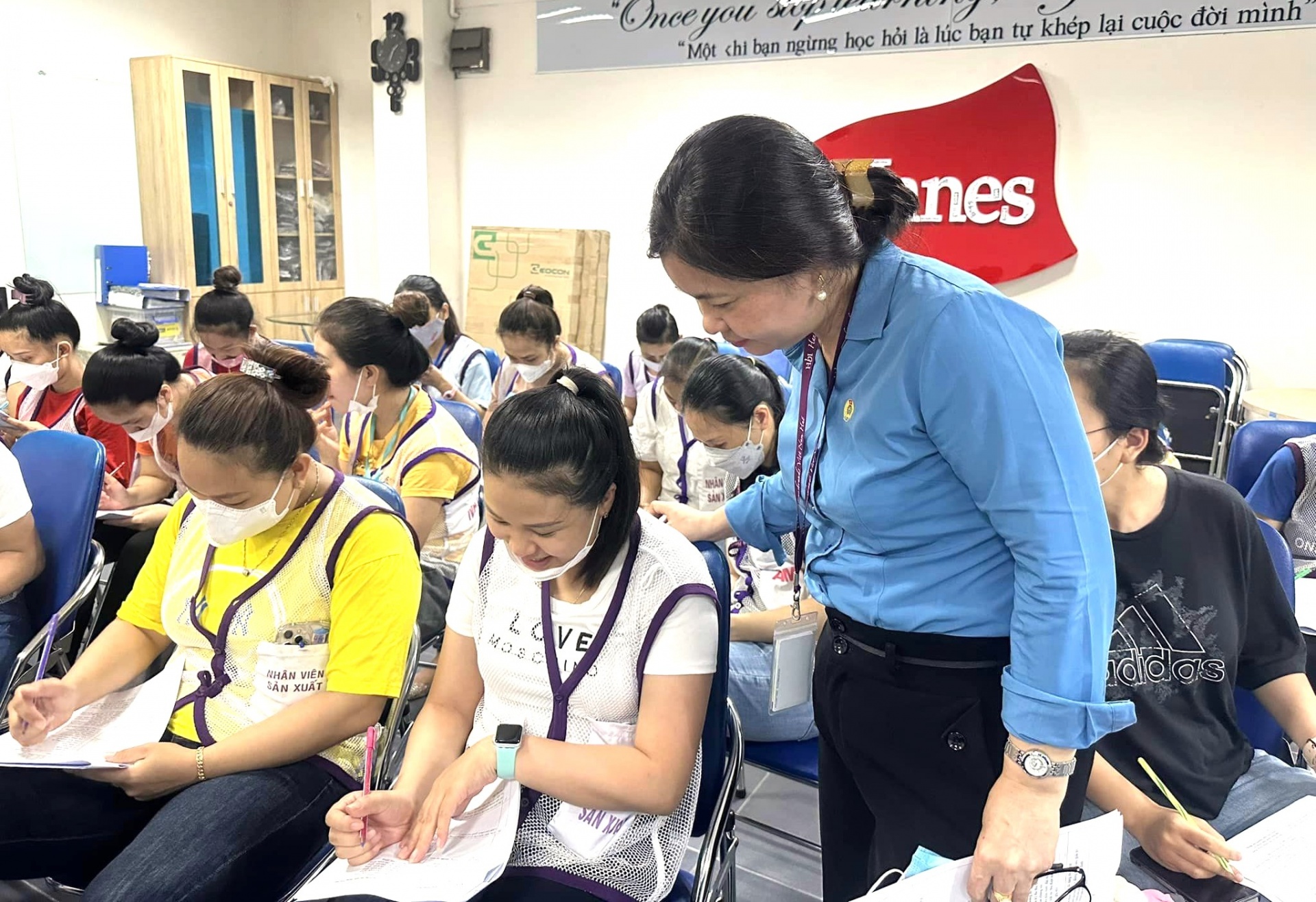 Thu hút người lao động tham gia tổ chức Công đoàn là nhiệm vụ hàng đầu