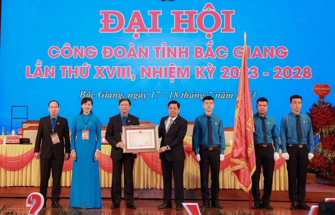 Xây dựng đội ngũ cán bộ công đoàn tâm huyết, trách nhiệm