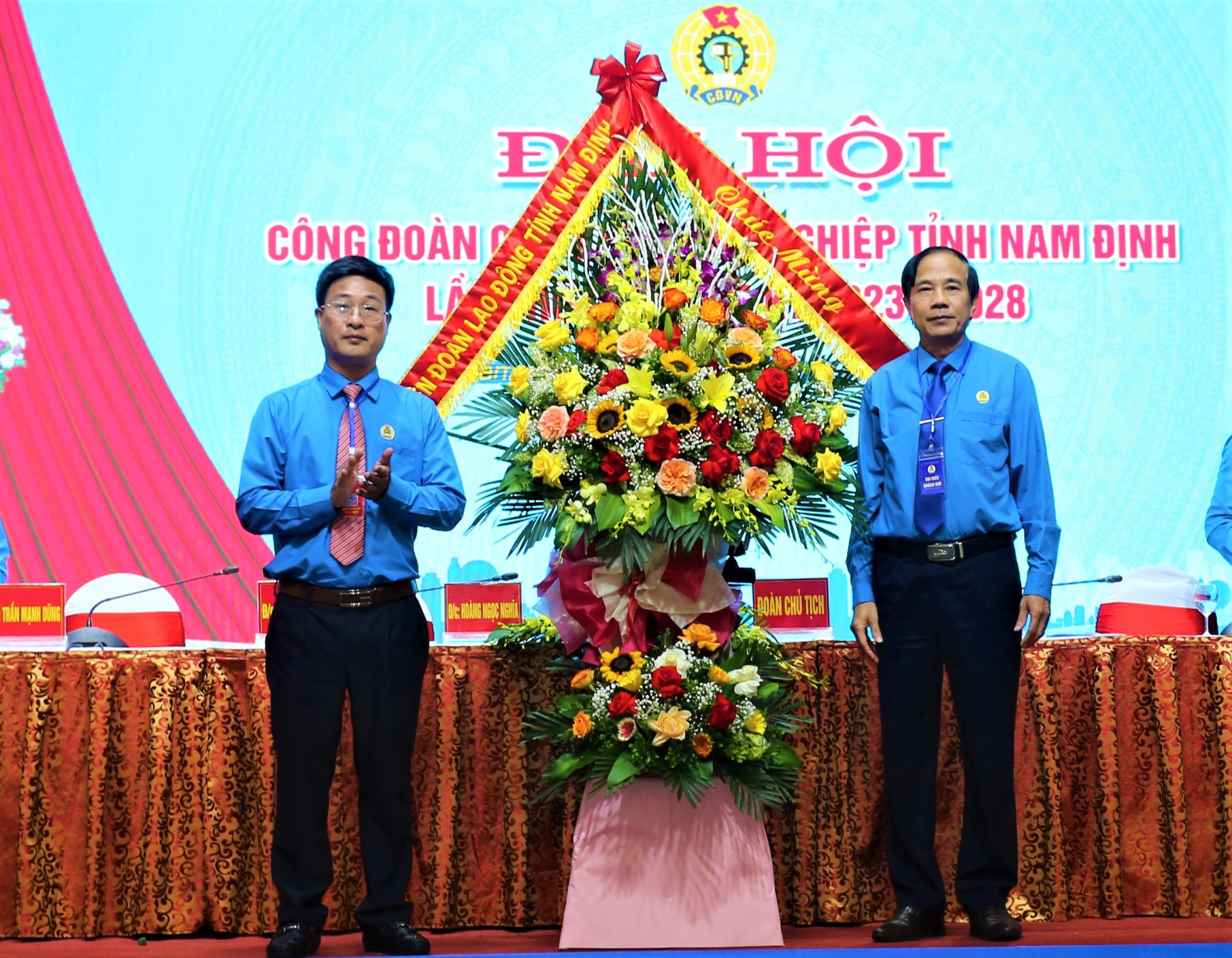 Chăm lo, bảo vệ người lao động: Nét nổi bật của Công đoàn các KCN tỉnh Nam Định Chăm lo, bảo vệ người lao động - nét nổi bật của Công đoàn các KCN tỉnh Nam Định