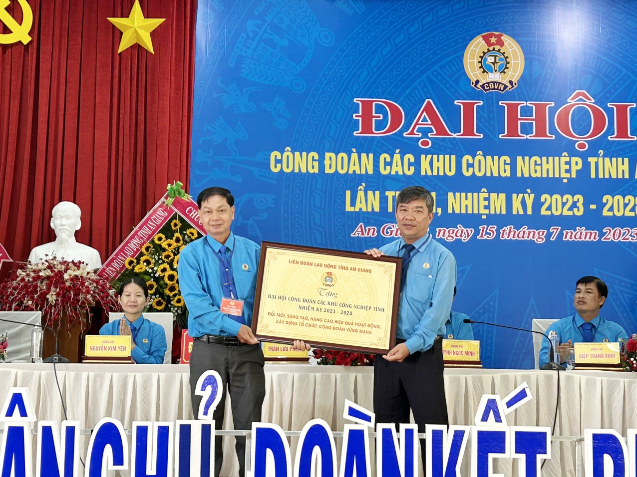 Công đoàn Các Khu Công nghiệp An Giang: Công nhân khó, có công đoàn
