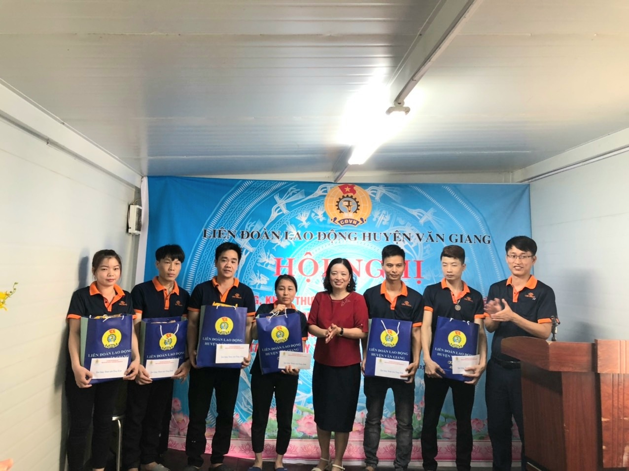 Công đoàn huyện Văn Giang: Tích cực chăm lo đời sống người lao động Công đoàn huyện Văn Giang: Tích cực chăm lo đời sống người lao động