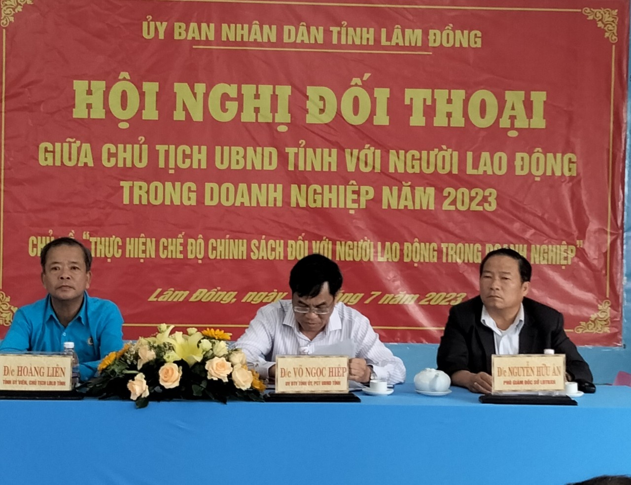 Lãnh đạo tỉnh Lâm Đồng đối thoại với người lao động: Tiếp thu và trả lời thỏa đáng