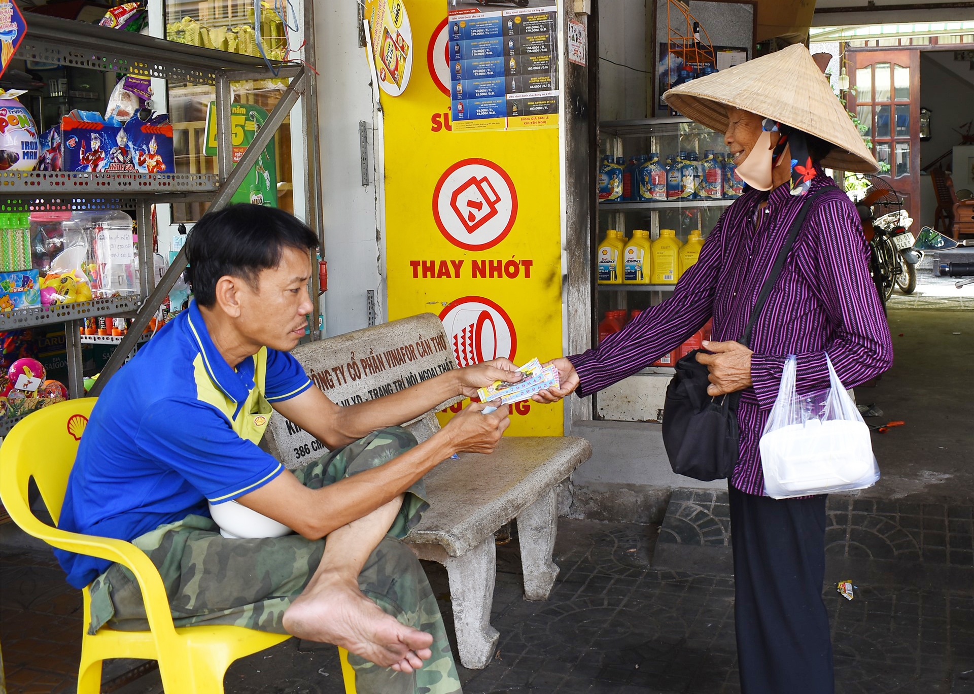 Bài 2: “Lô đề quốc doanh” và chuyện doanh thu tỉ lệ thuận với cái nghèo Bài 2: “Lô đề quốc doanh” và chuyện doanh thu tỉ lệ thuận với cái nghèo