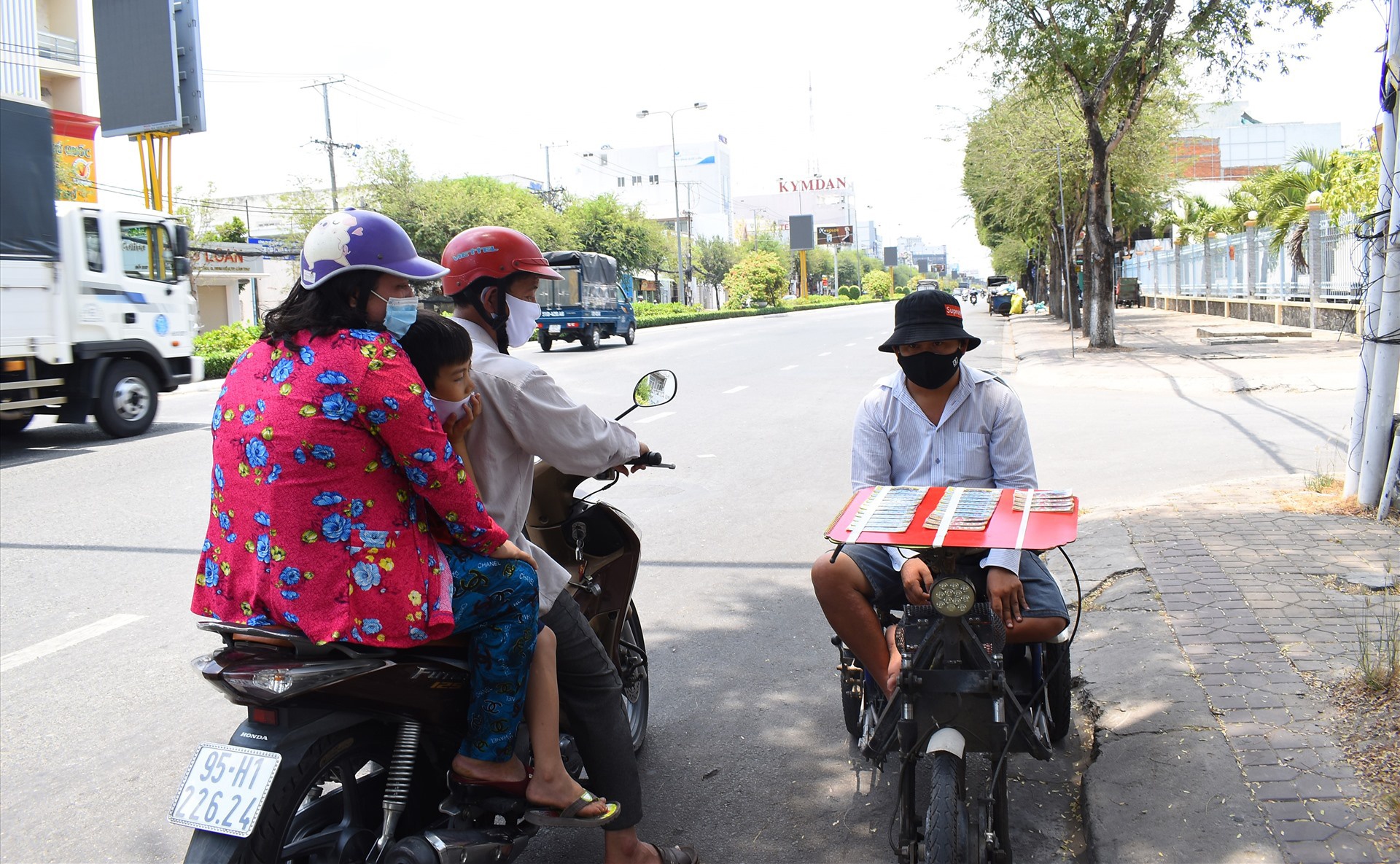 Bài 2: “Lô đề quốc doanh” và chuyện doanh thu tỉ lệ thuận với cái nghèo Bài 2: “Lô đề quốc doanh” và chuyện doanh thu tỉ lệ thuận với cái nghèo