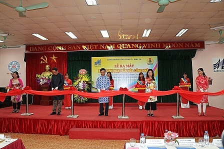 Nổi bật mô hình “Vì người lao động” để cán bộ công nhân viên yên tâm cống hiến Nổi bật mô hình “Vì người lao động” để cán bộ công nhân viên yên tâm cống hiến