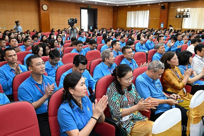 Bộ trưởng Nguyễn Hồng Diên: Công đoàn Bộ Công thương cần tiếp tục đổi mới mạnh mẽ Bộ trưởng Nguyễn Hồng Diên: Công đoàn Bộ Công thương cần tiếp tục đổi mới mạnh mẽ