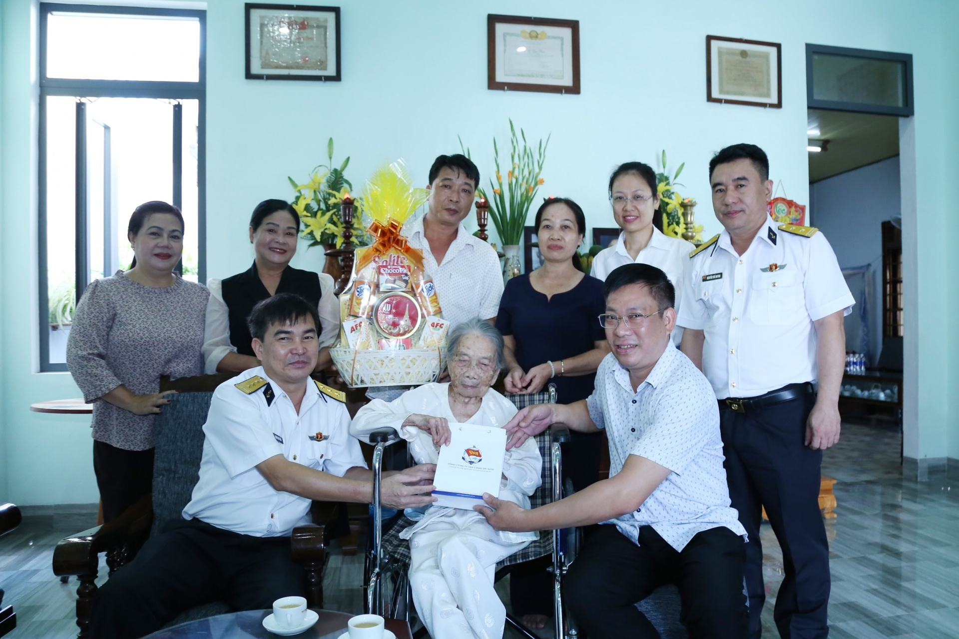 Tổng Công ty Tân Cảng Sài Gòn tổ chức đền ơn, đáp nghĩa tại Kon Tum