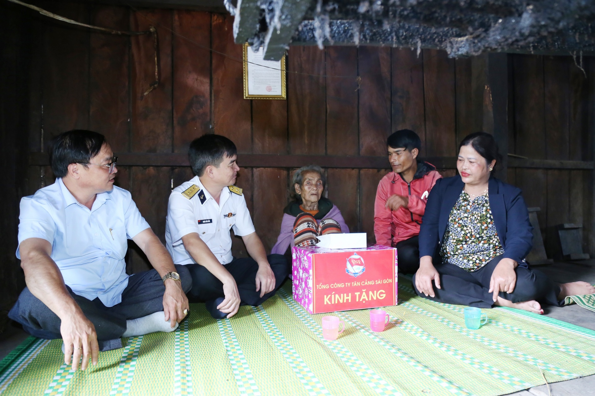 Tổng Công ty Tân Cảng Sài Gòn tổ chức đền ơn, đáp nghĩa tại Kon Tum