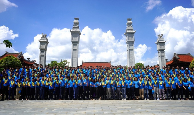 167 công nhân lao động tiêu biểu tưởng niệm đồng chí Nguyễn Đức Cảnh