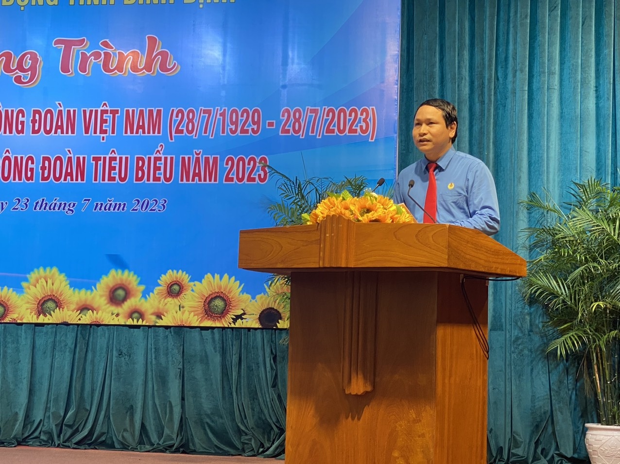 Liên đoàn Lao động tỉnh Bình Định kỷ niệm 94 năm Ngày thành lập Công đoàn Việt Nam Liên đoàn Lao động tỉnh Bình Định kỷ niệm 94 năm Ngày thành lập Công đoàn Việt Nam