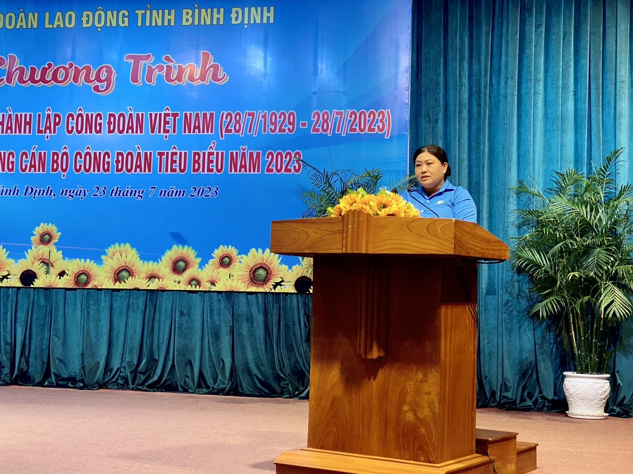 LĐLĐ tỉnh Bình Định kỷ niệm 94 năm Ngày thành lập Công đoàn Việt Nam LĐLĐ tỉnh Bình Định kỷ niệm 94 năm Ngày thành lập Công đoàn Việt Nam