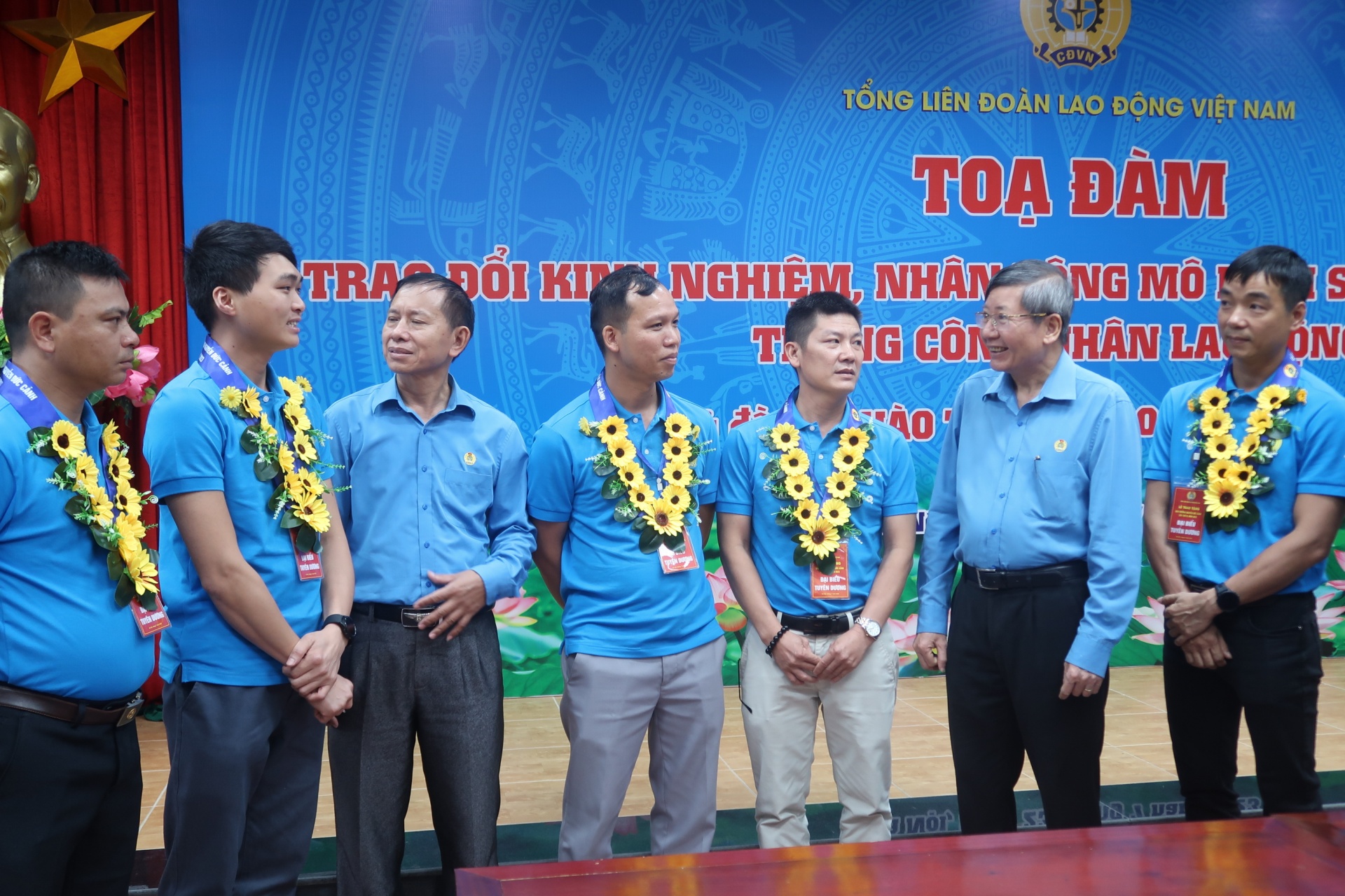 Phong trào Lao động giỏi, lao động sáng tạo: Chia sẻ tinh thần vượt khó của ĐV, CNLĐ Phong trào Lao động giỏi, lao động sáng tạo: Chia sẻ tinh thần vượt khó của ĐV, CNLĐ