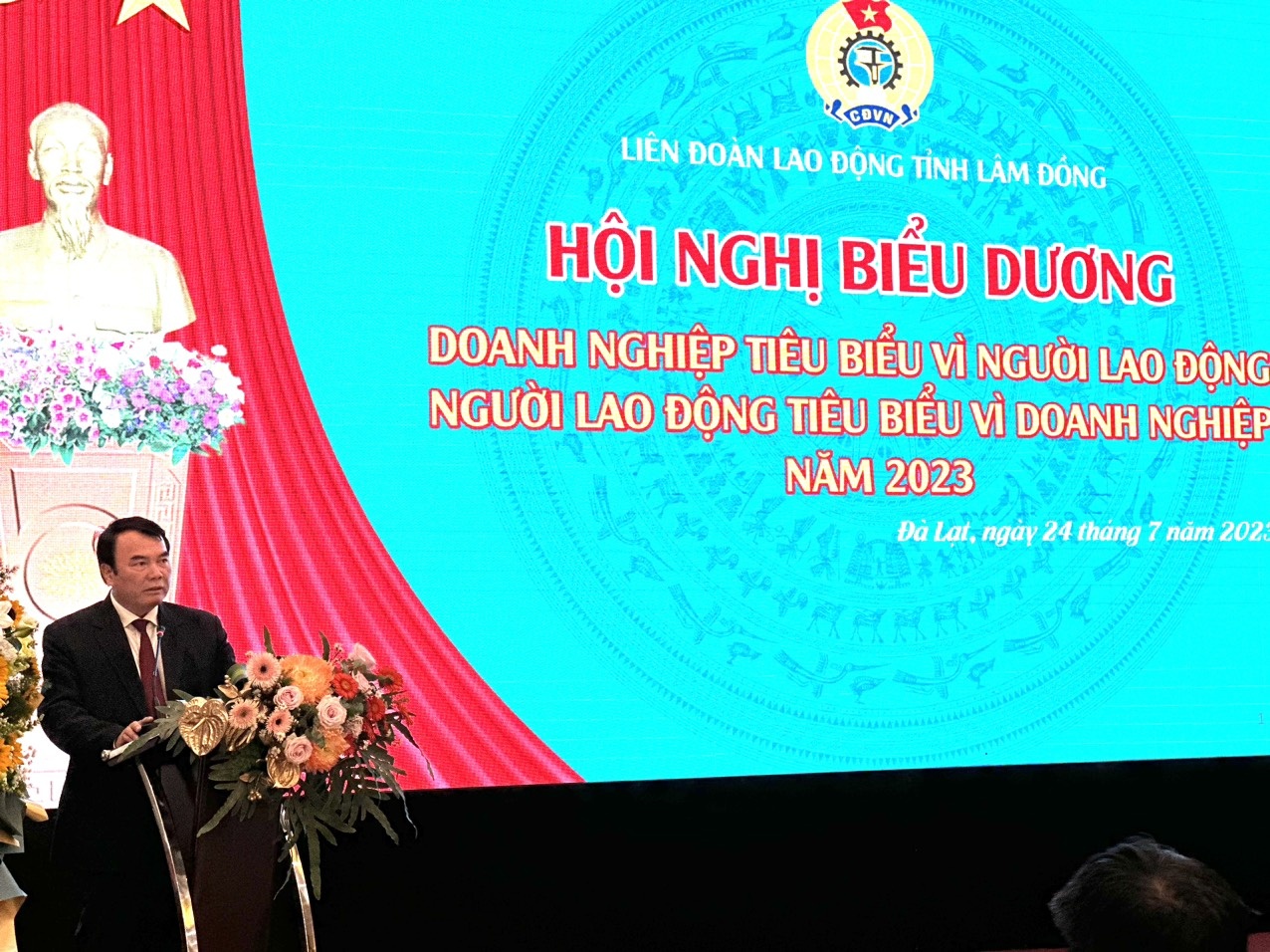 Doanh nghiệp - Công đoàn - Người lao động: “Đồng hành để cùng phát triển” Doanh nghiệp - Công đoàn - Người lao động: “Đồng hành để cùng phát triển”