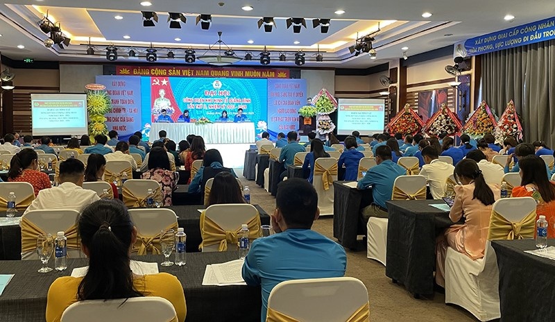 Công đoàn Khu Kinh tế Quảng Bình: Phấn đấu kết nạp 1.500 đoàn viên trong nhiệm kỳ mới Công đoàn Khu Kinh tế Quảng Bình: Phấn đấu kết nạp 1.500 đoàn viên trong nhiệm kỳ mới