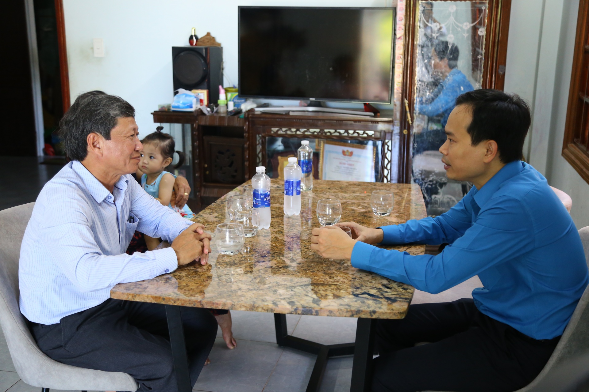 Đà Nẵng: Thăm hỏi, tặng quà cán bộ công đoàn là con Thương binh - Liệt sĩ