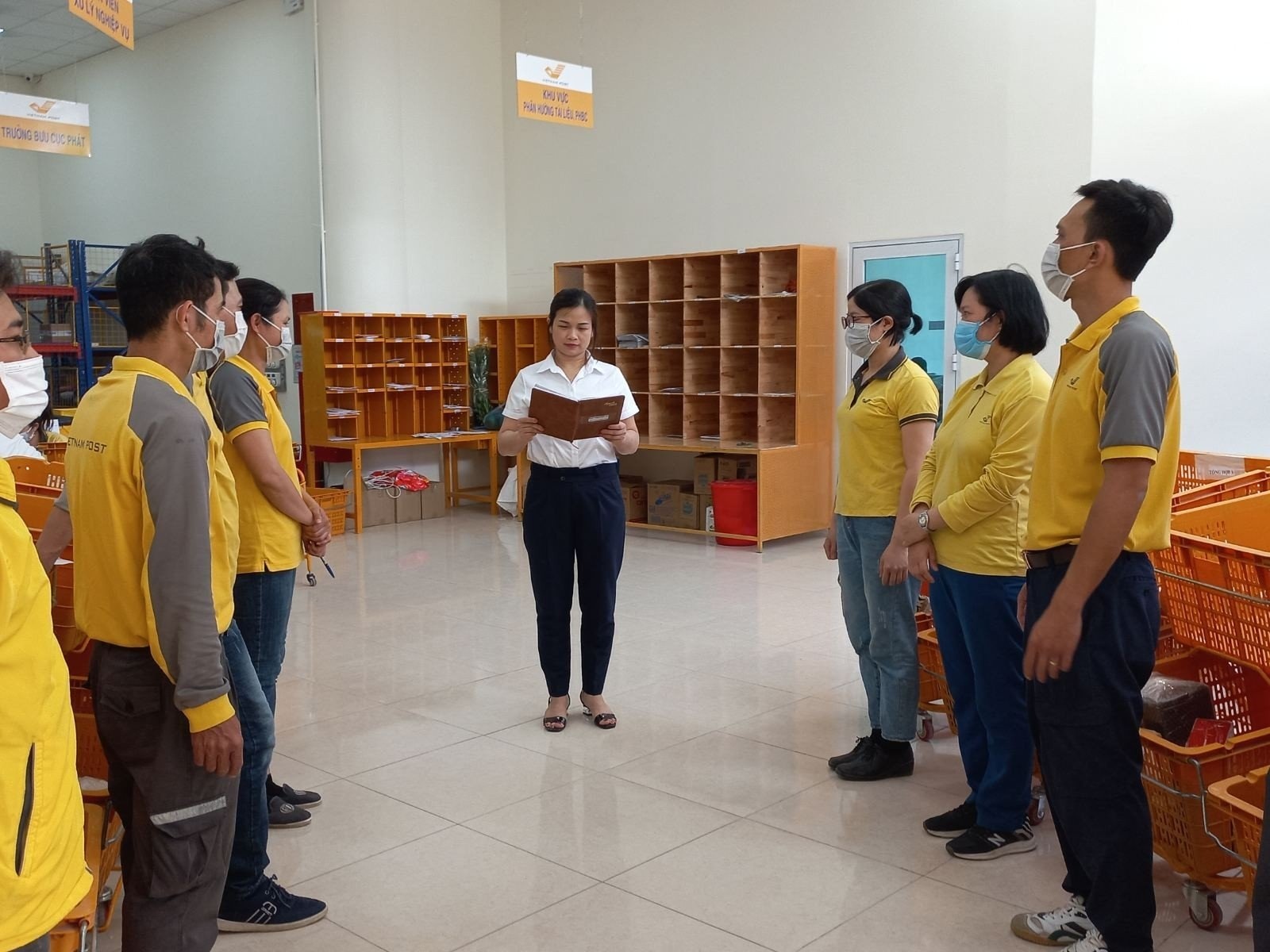 Bưu điện tỉnh Vĩnh Phúc tuyển dụng bưu tá, thu nhập lên tới 10 triệu/tháng Bưu điện tỉnh Vĩnh Phúc tuyển dụng bưu tá, thu nhập lên tới 10 triệu/tháng