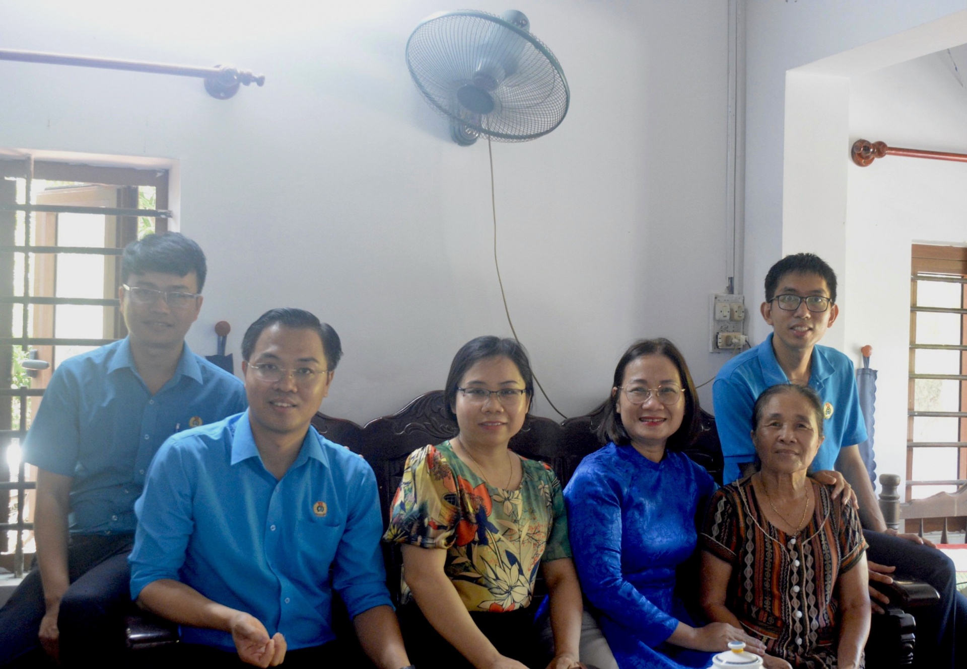 Đà Nẵng: Thăm hỏi, tặng quà cán bộ công đoàn là con Thương binh - Liệt sĩ