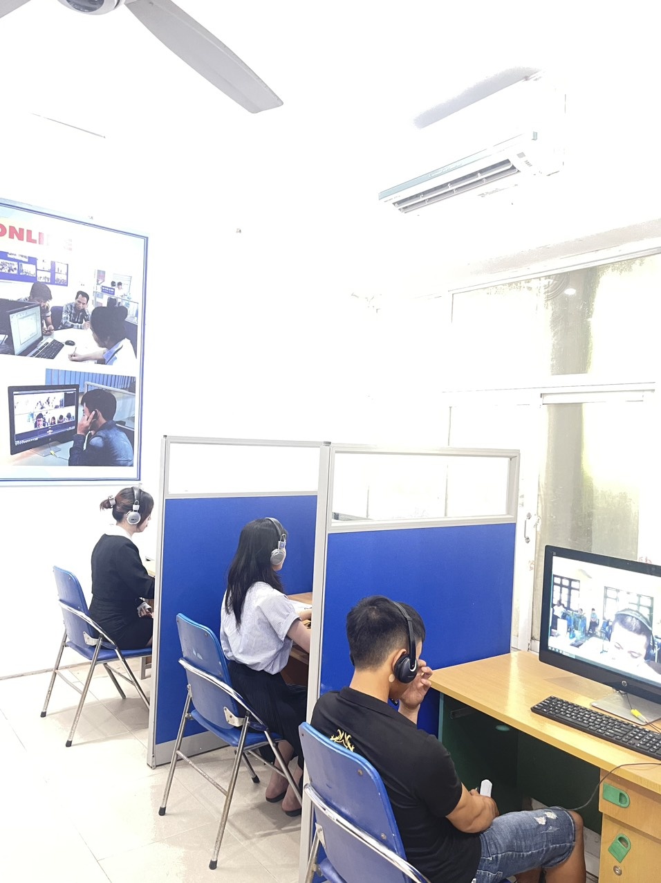 Nhiều chỉ tiêu tuyển dụng tại Phiên giao dịch việc làm trực tuyến kết nối 9 tỉnh, TP