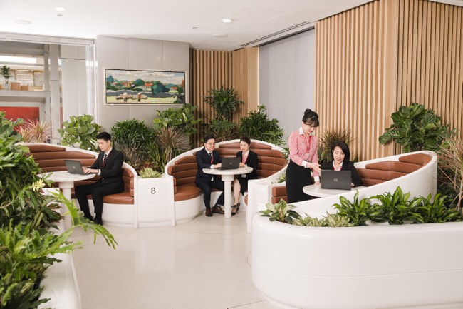 Chuyển đổi số và câu chuyện của “Người dẫn dắt” Chuyển đổi số và câu chuyện của “Người dẫn dắt” ảnh 1