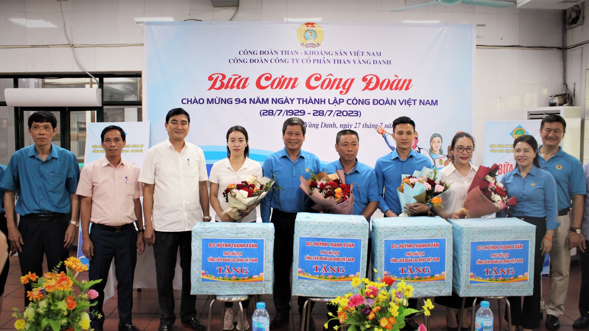 Bữa cơm thuần Việt, đậm chất công đoàn ở Bữa cơm thuần Việt, đậm chất công đoàn ở