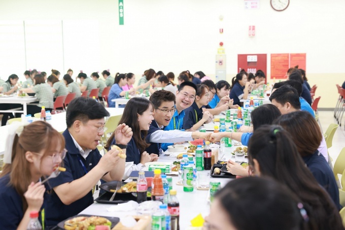 Công nhân SEV: “Bữa cơm Công đoàn” thân tình và chu đáo với đoàn viên Công nhân SEV: “Bữa cơm Công đoàn” thân tình và chu đáo với đoàn viên