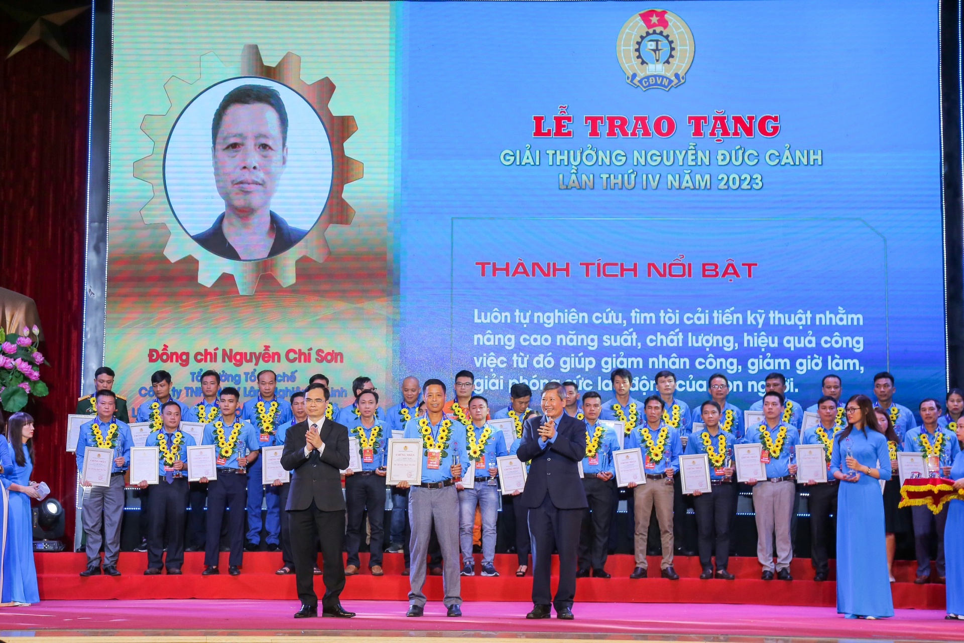 Anh công nhân xẻ gỗ ở Lâm Đồng: “Nhiều sáng kiến cải tiến nhỏ sẽ mang lại giá trị lớn”