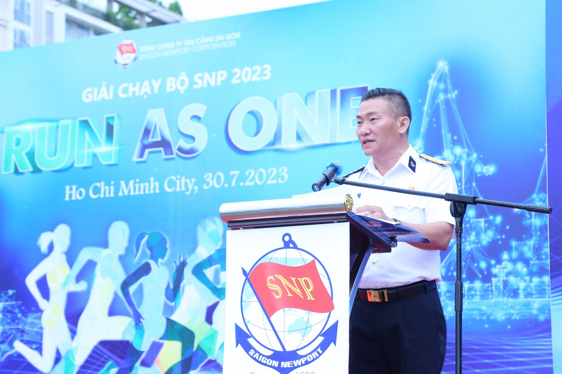 Giải chạy bộ SNP 2023 - Run As One thu hút hơn 1.000 cán bộ, NLD tham gia