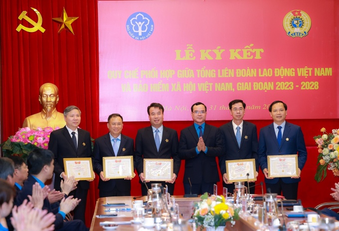 Tổng LĐLĐ Việt Nam ký kết Quy chế phối hợp với BHXH Việt Nam giai đoạn 2023 - 2028