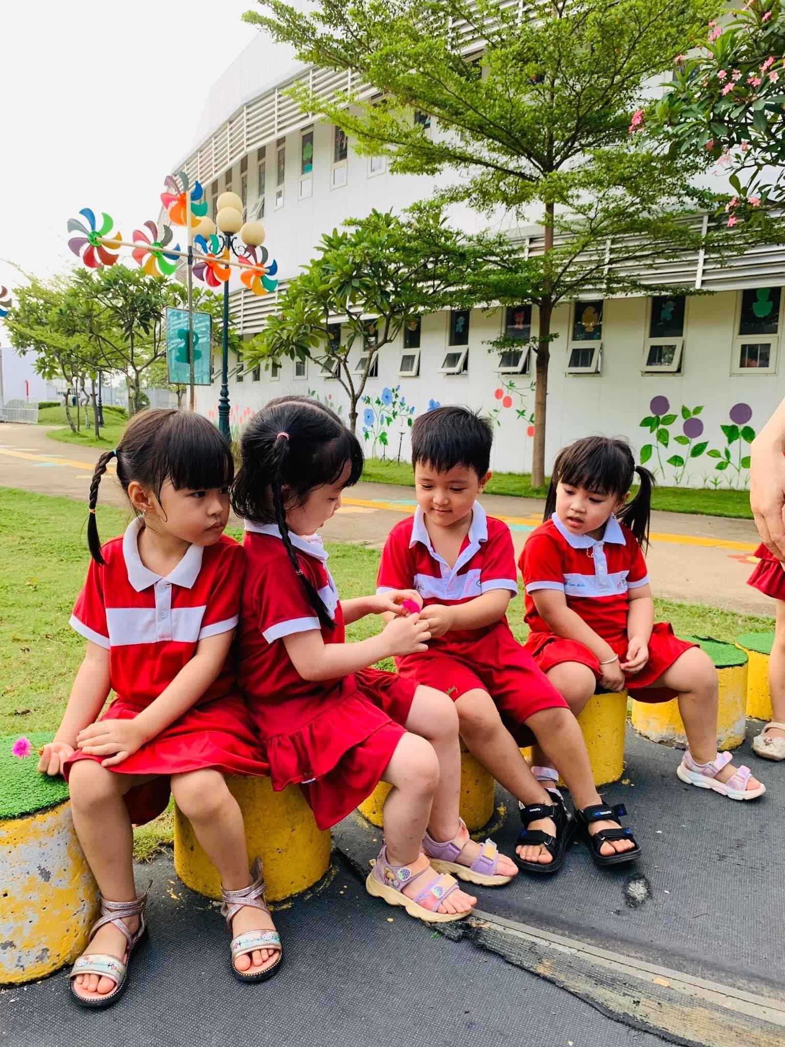 Để con công nhân có một môi trường học tập đạt chuẩn