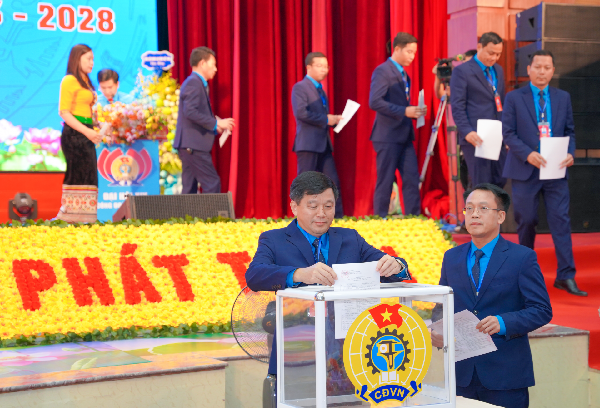 Đại hội Công đoàn tỉnh Nghệ An lần thứ XIX: Trang trọng, đổi mới, ấn tượng