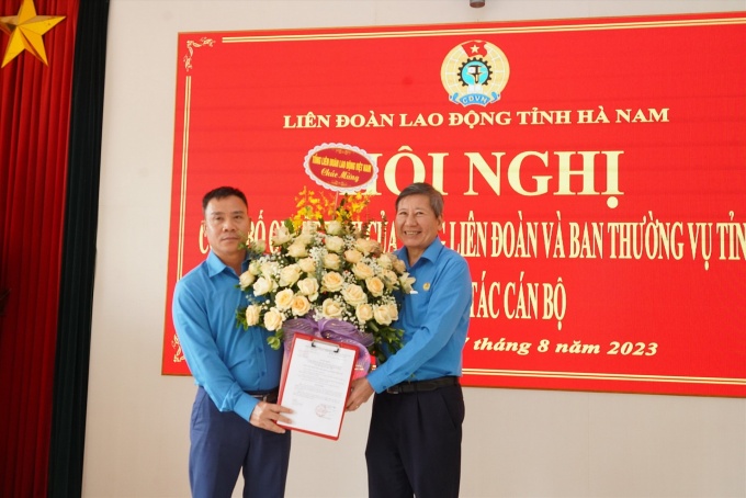 Đồng chí Lê Văn Hà giữ chức Chủ tịch LĐLĐ tỉnh Hà Nam