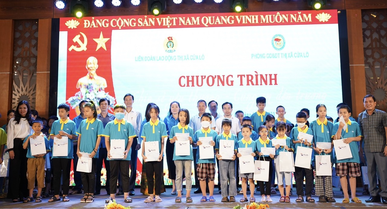 Ý nghĩa chương trình “Chia sẻ yêu thương – Cùng em đến trường” của LĐLĐ thị xã Cửa Lò Ý nghĩa chương trình “Chia sẻ yêu thương – Cùng em đến trường” của LĐLĐ thị xã Cửa Lò
