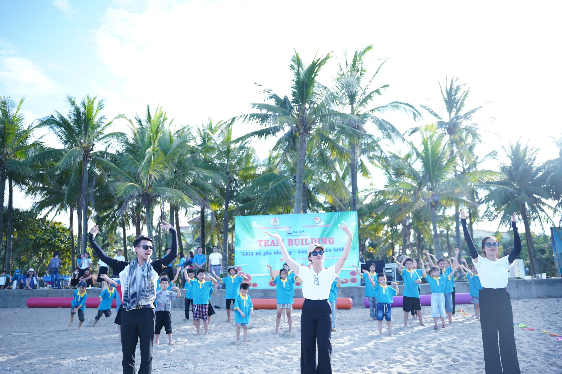 Ý nghĩa chương trình “Chia sẻ yêu thương – Cùng em đến trường” của LĐLĐ thị xã Cửa Lò Ý nghĩa chương trình “Chia sẻ yêu thương – Cùng em đến trường” của LĐLĐ thị xã Cửa Lò