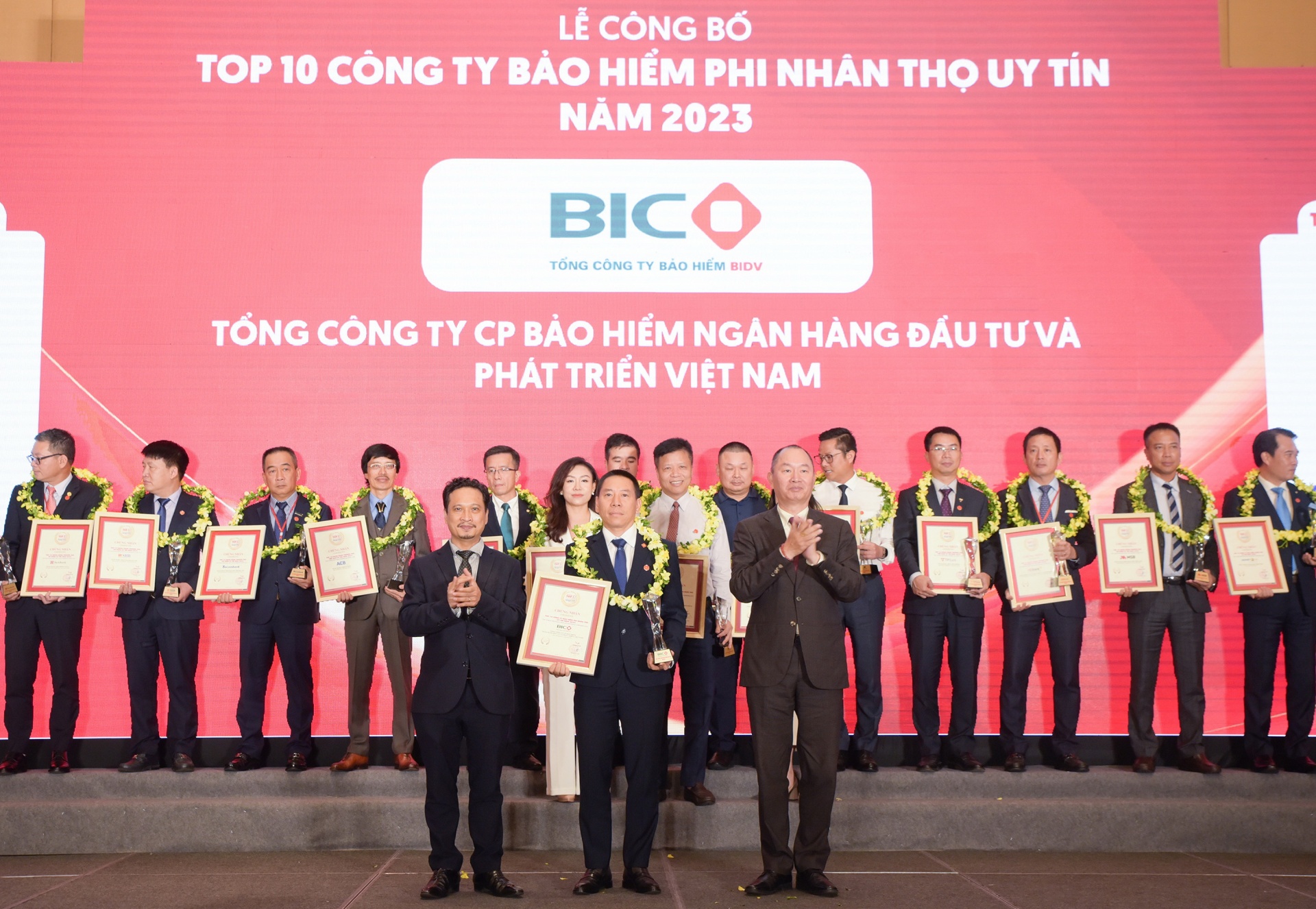 BIC lần thứ 8 liên tiếp lọt Top 10 công ty bảo hiểm phi nhân thọ  uy tín nhất Việt Nam