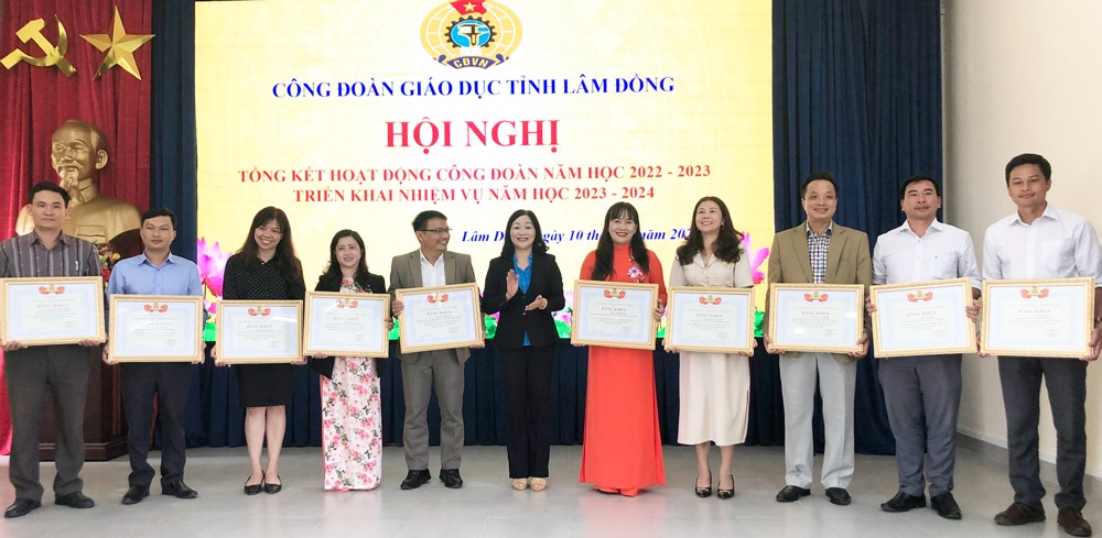 Công đoàn ngành Giáo dục tỉnh Lâm Đồng: Đưa hoạt động đến với đoàn viên, người lao động nhanh hơn, hiệu quả hơn Công đoàn ngành Giáo dục tỉnh Lâm Đồng: Đưa hoạt động đến với đoàn viên, người lao động nhanh hơn, hiệu quả hơn