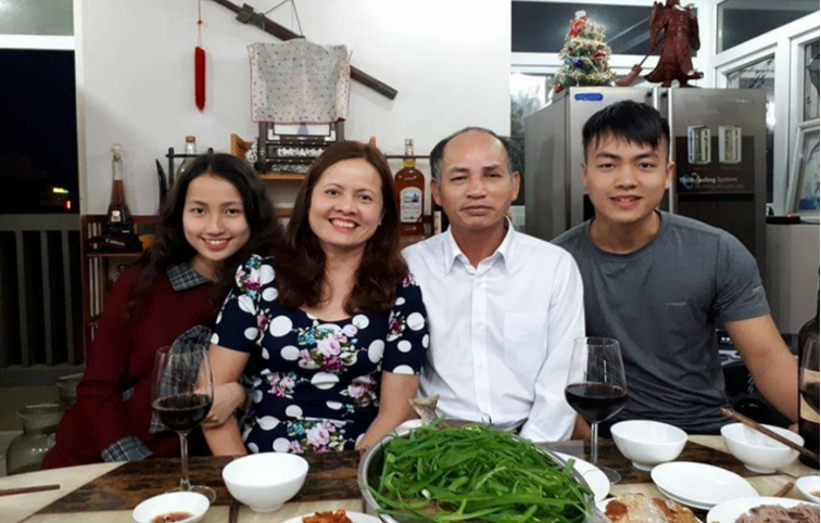 Cô hiệu trưởng trường tôi