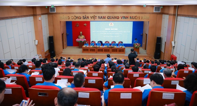 Thảo luận dự thảo kế hoạch chuẩn bị nhân sự Đại hội XIII Công đoàn Việt Nam Thảo luận dự thảo kế hoạch chuẩn bị nhân sự Đại hội XIII Công đoàn Việt Nam