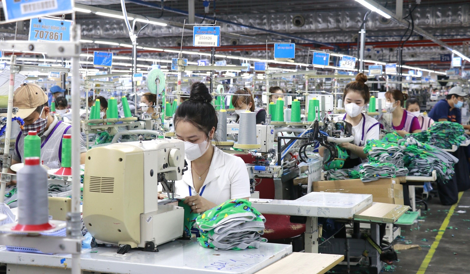 Mở rộng thị trường lao động ra nước ngoài để giải cứu thị trường lao động trong nước Mở rộng thị trường lao động ra nước ngoài để giải cứu thị trường lao động trong nước