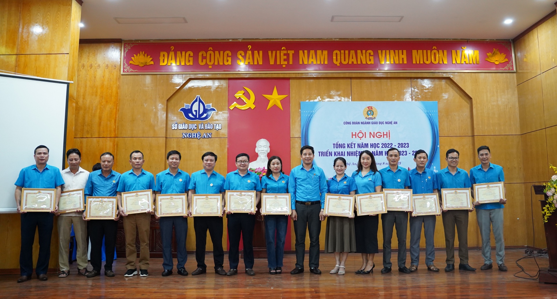 Các cấp Công đoàn ngành Giáo dục Nghệ An: Hơn 13,3 tỷ đồng chăm lo cho người lao động Các cấp Công đoàn ngành Giáo dục Nghệ An: Hơn 13,3 tỷ đồng chăm lo cho người lao động