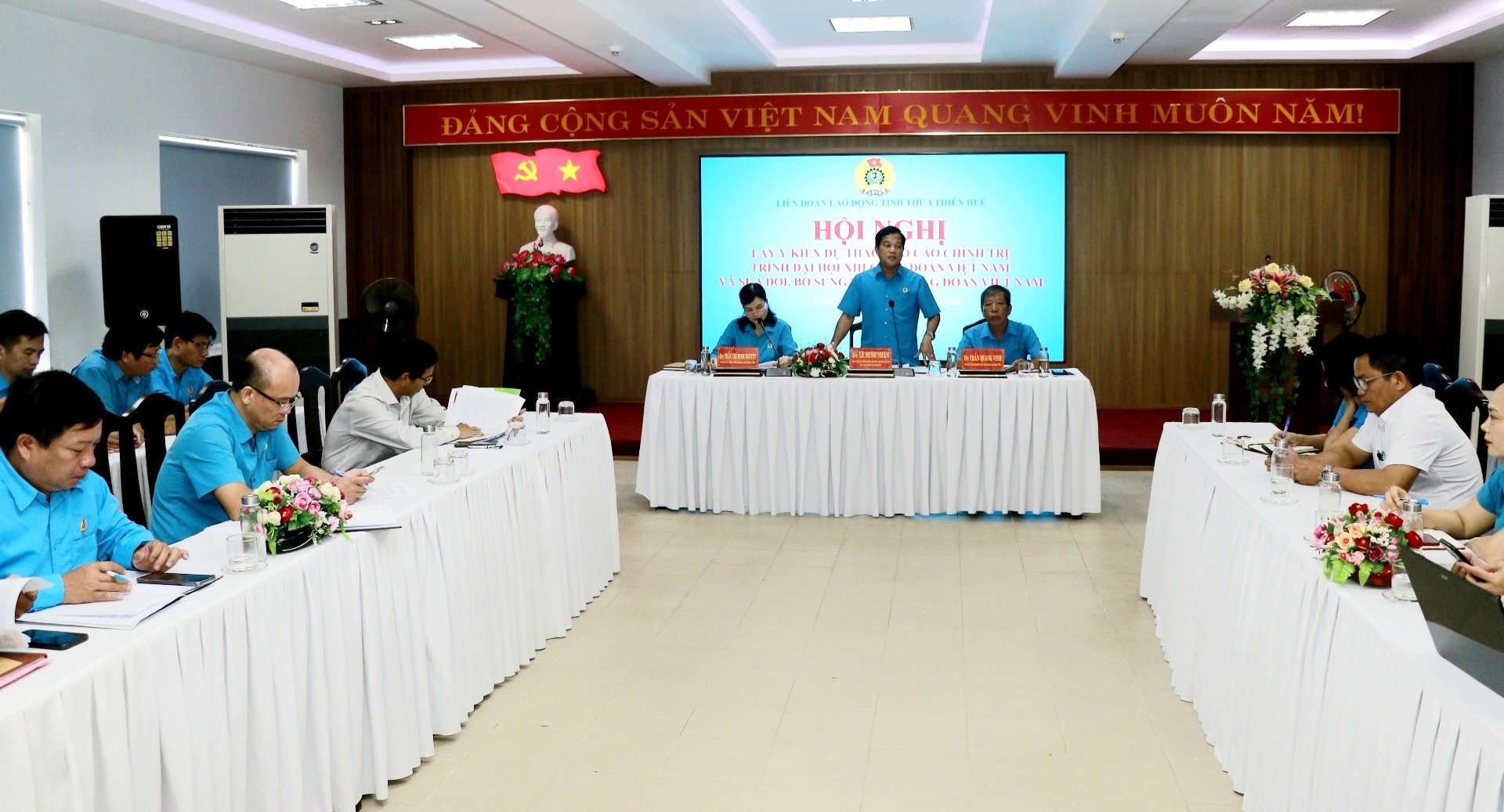 Lấy ý kiến về Điều lệ Công đoàn và dự thảo báo cáo Đại hội Công đoàn Việt Nam