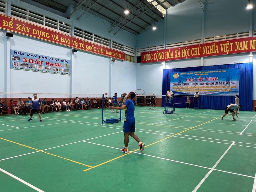 Gia Lai: Sôi nổi với Giải Cầu lông Công nhân, viên chức, lao động thành phố Pleiku Gia Lai: Sôi nổi với Giải Cầu lông Công nhân, viên chức, lao động thành phố Pleiku