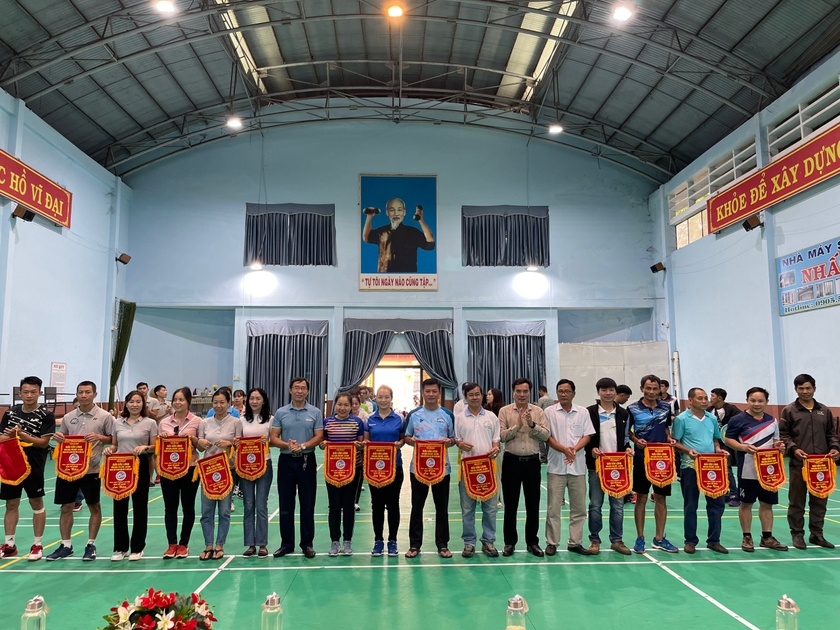 Gia Lai: Sôi nổi với Giải Cầu lông Công nhân, viên chức, lao động thành phố Pleiku Gia Lai: Sôi nổi với Giải Cầu lông Công nhân, viên chức, lao động thành phố Pleiku