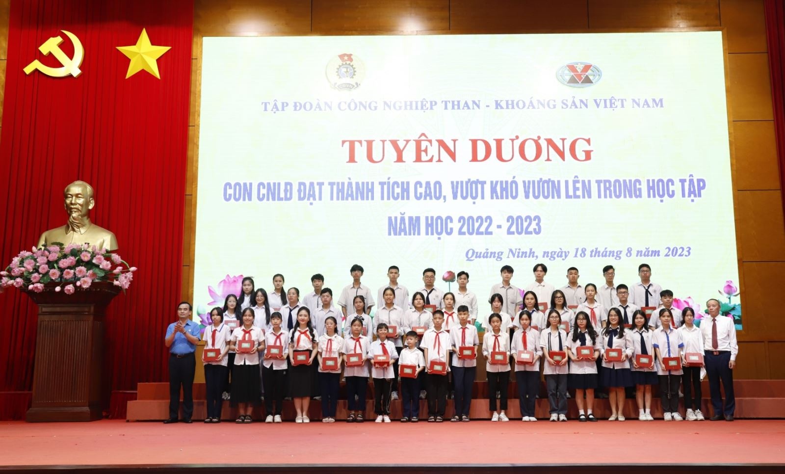Công đoàn TKV tuyên dương con công nhân lao động đạt thành tích cao năm học 2022–2023