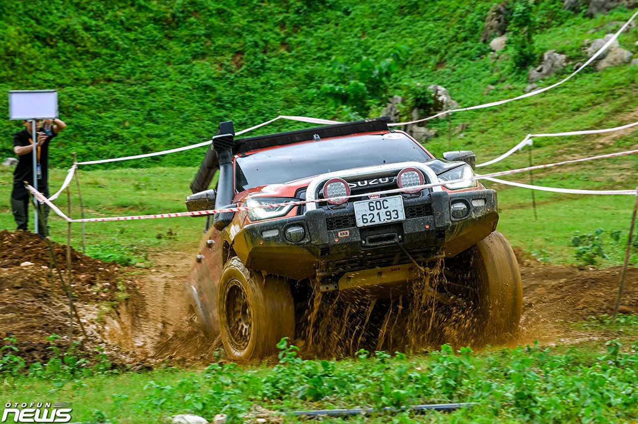 Dấu ấn Isuzu Caravan 2023