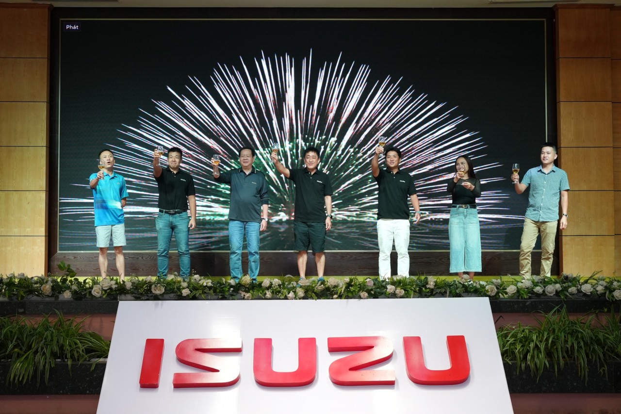 Dấu ấn Isuzu Caravan 2023