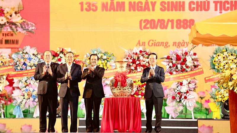 Chủ tịch Tôn Đức Thắng- người chiến sĩ cách mạng kiên trung