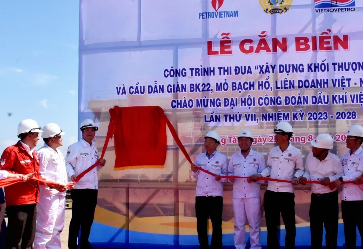 Đảm bảo an toàn tuyệt đối trên các công trình chào mừng Đại hội Công đoàn Dầu khí