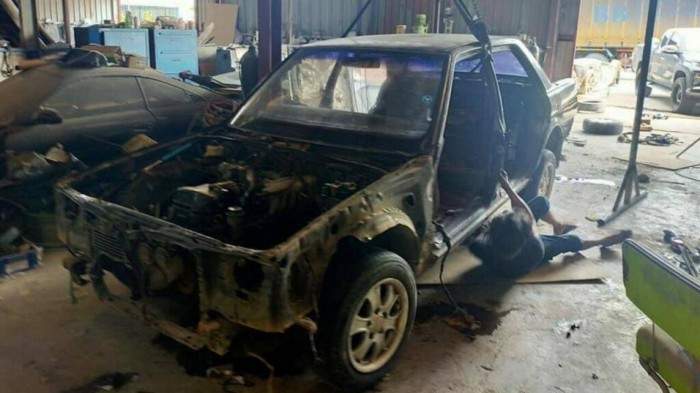 Thợ Thái Lan chi 270 triệu đồng nâng cấp Toyota Crown thành Lamborghini Aventador Toyota Crown