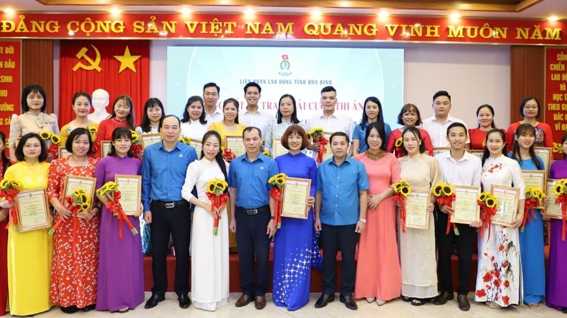 Tổng kết Cuộc thi ảnh “Nét đẹp công đoàn và người lao động tỉnh Hòa Bình” năm 2023